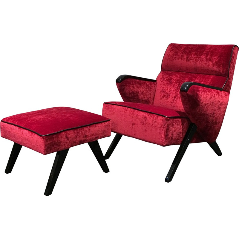 Mid-century red lounge chair with ottoman in velvet and wood - 1950s