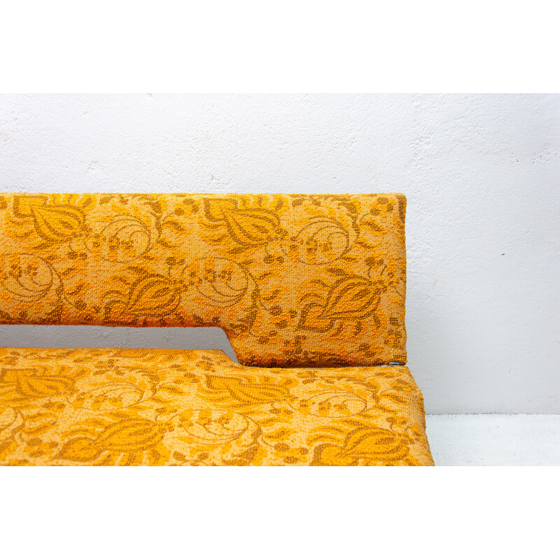 Sofá cama plegable vintage de madera de haya y tela de Miroslav Navrátil, Checoslovaquia años 60