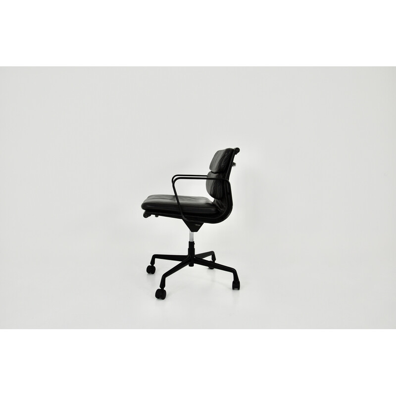 Vintage black leather office chair by Charles and Ray Eames for Icf, 1970