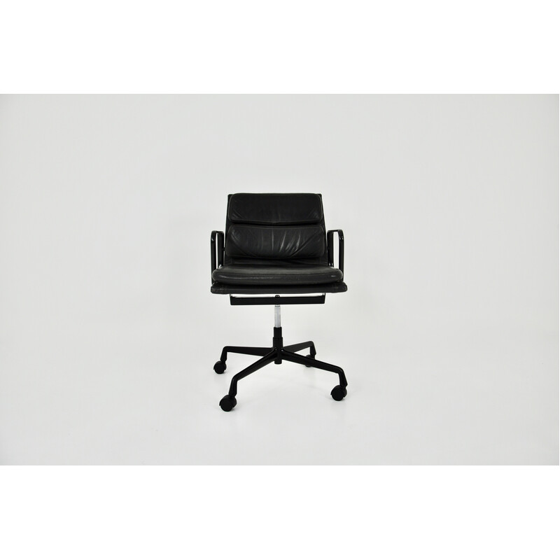 Vintage black leather office chair by Charles and Ray Eames for Icf, 1970