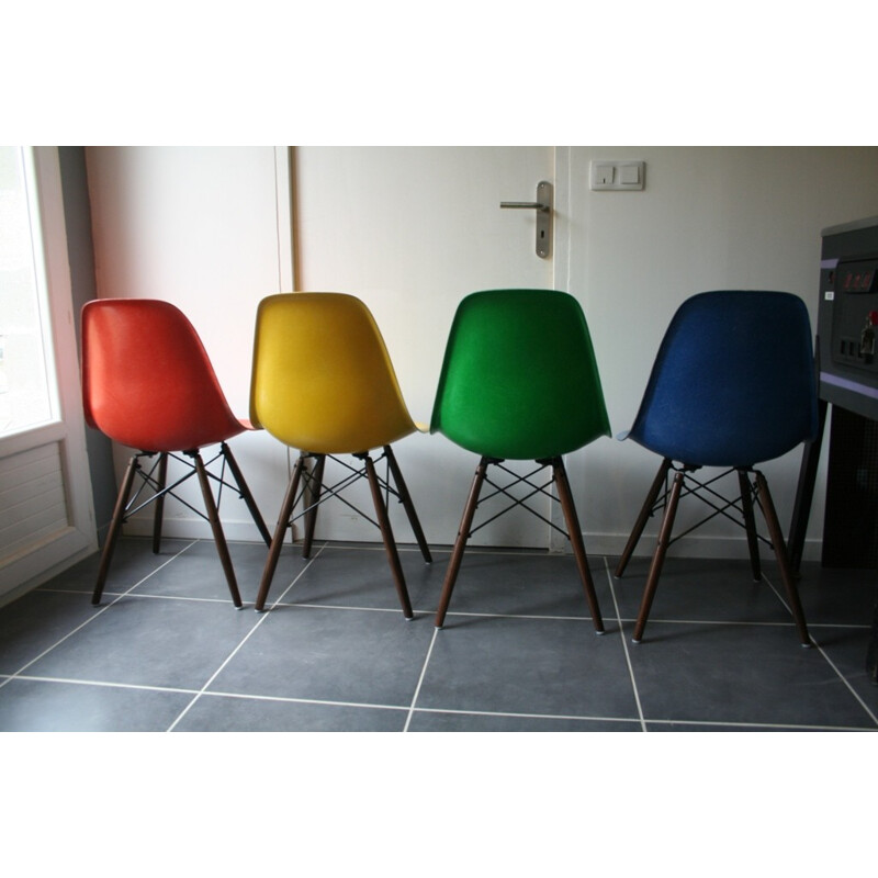 Suite of 4 DSW chairs, Chales & Ray EAMES - 1970s