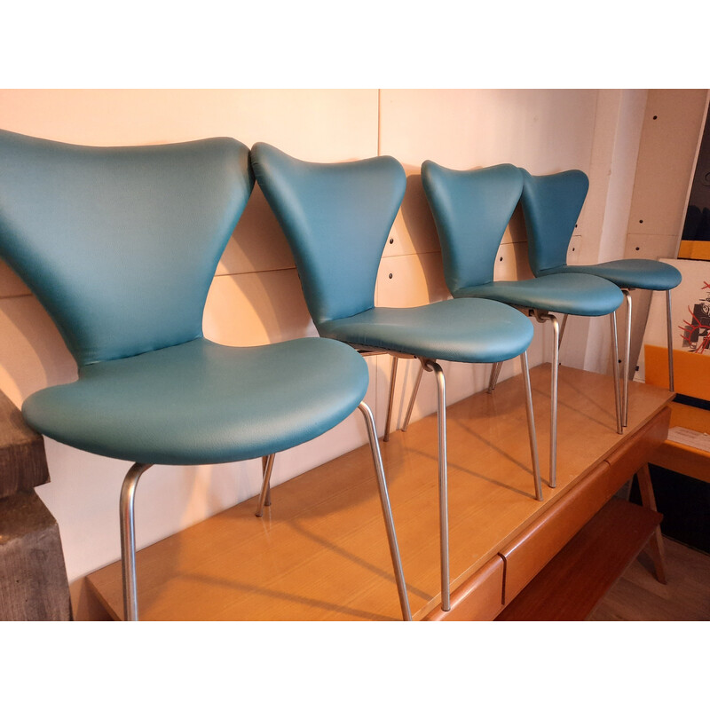 Set of 4 vintage chairs by Arne Jacobsen for Fritz Ansen