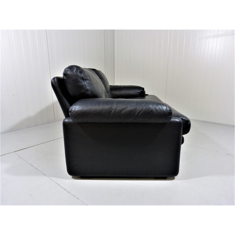 Vintage black leather two seats sofa by Tobia Scarpa for B and B, Italy 1960