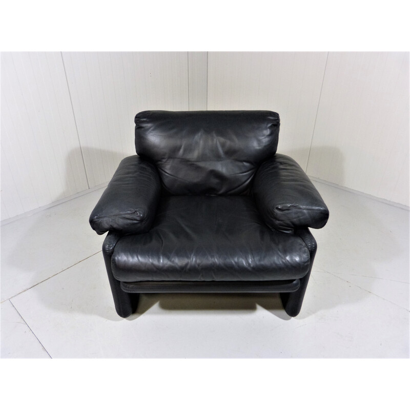 Fauteuil vintage en cuir noir modèle coronado par Tobia Scarpa pour B et B, Italie