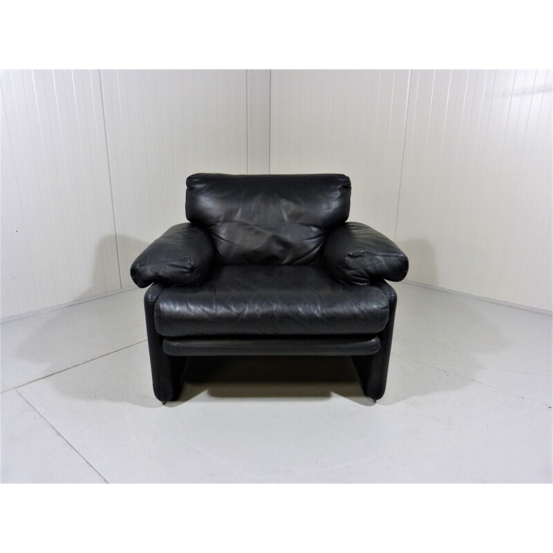 Vintage black leather armchair model coronado by Tobia Scarpa for B and B, Italy