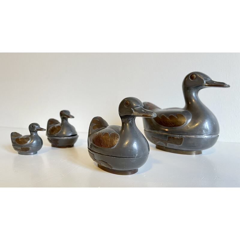 Lot de 4 boites canards vintage en étain et laiton, Hong Kong