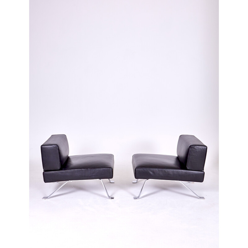 Pair of vintage ombra 512 armchairs in polished chrome steel and leather by Charlotte Perriand