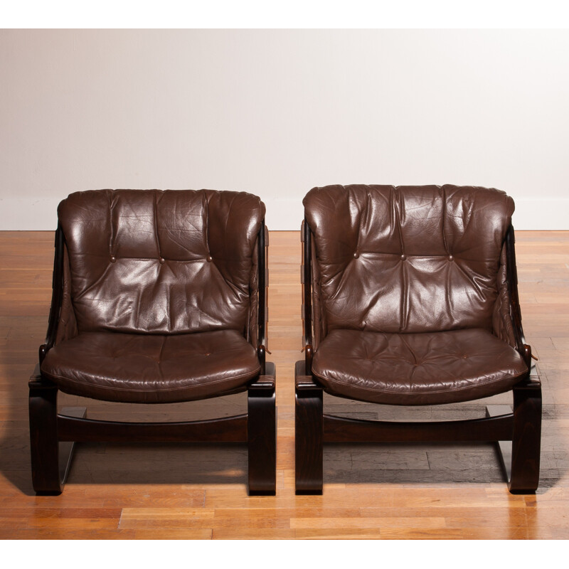 Pair of lounge chairs in brown leather - 1980s