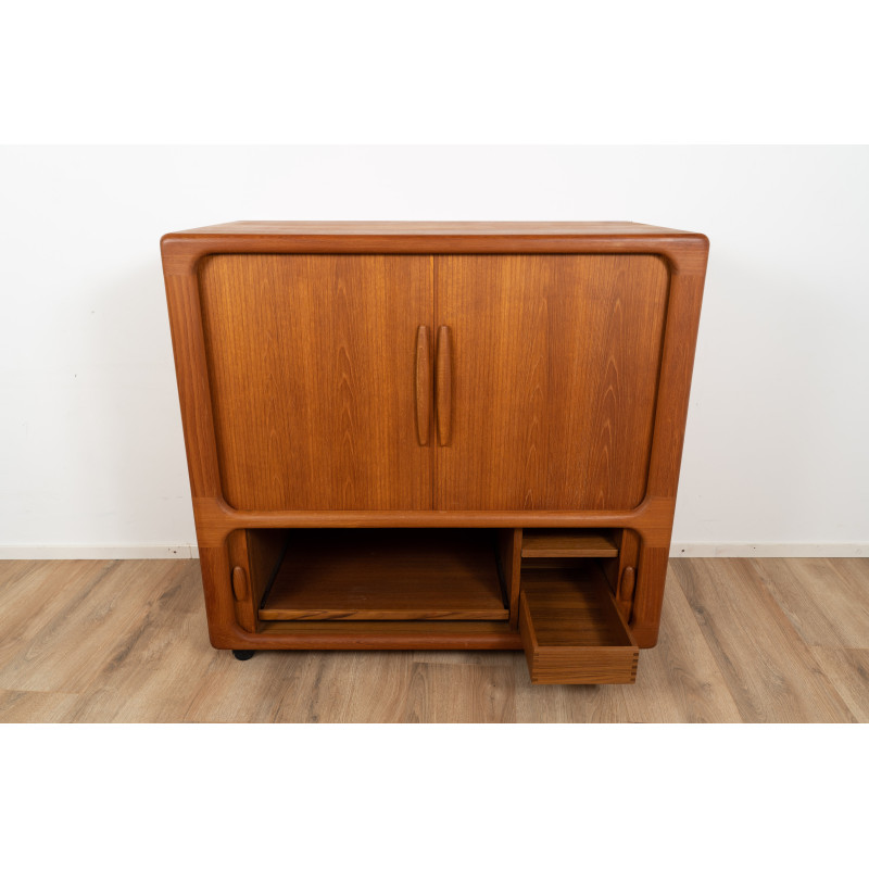 Vintage TV-Möbel aus Holz mit Rollen von Dyrlund