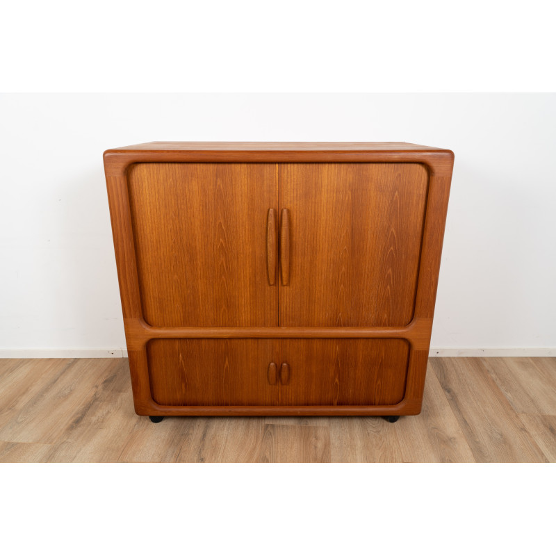 Soporte de TV de madera vintage con ruedas de Dyrlund