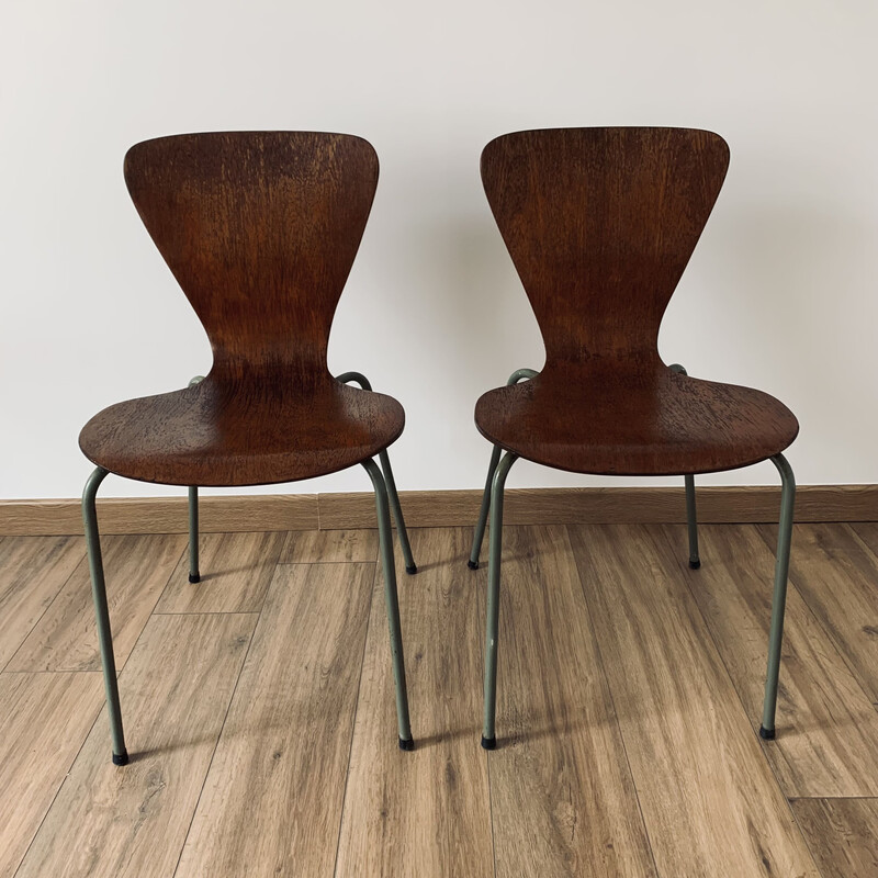 Coppia di sedie vintage 3107 in legno curvato di Arne Jacobsen