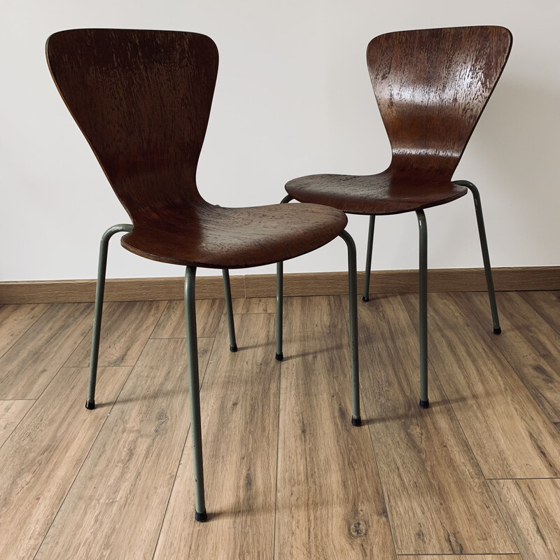 Paar vintage 3107 gebogen houten stoelen van Arne Jacobsen