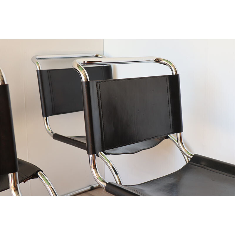 Set of 6 vintage minimalist chairs in chrome metal and black leather, 1970