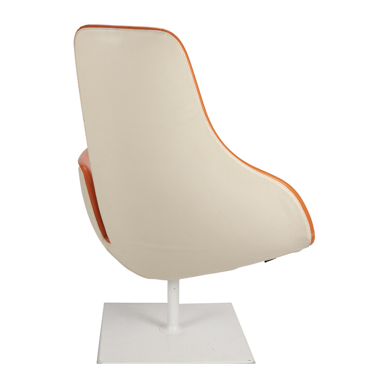 Sillón vintage Fjord naranja de Patricia Urquiola para Moroso