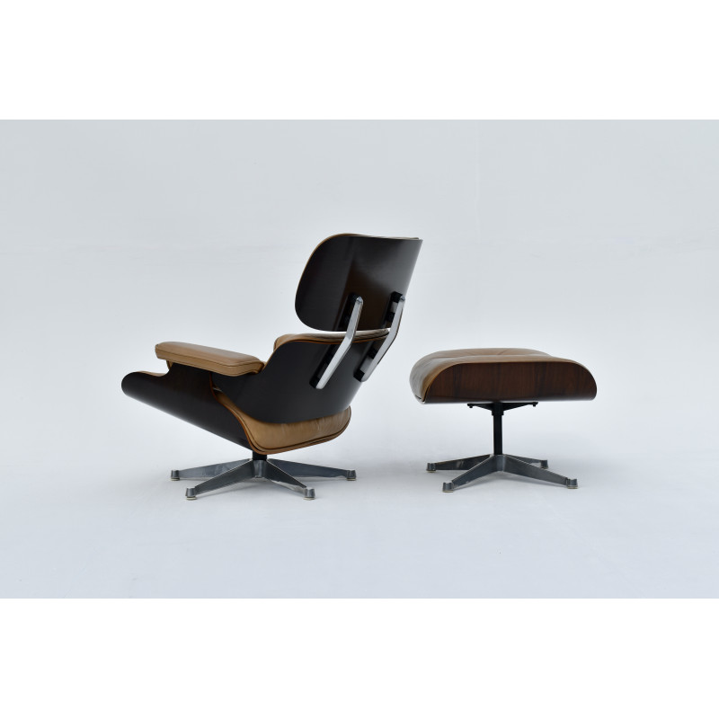 Vintage fauteuil en voetenbank van Eames voor Icf, Italië 1970