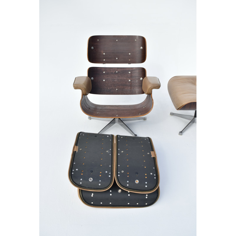 Vintage fauteuil en voetenbank van Eames voor Icf, Italië 1970