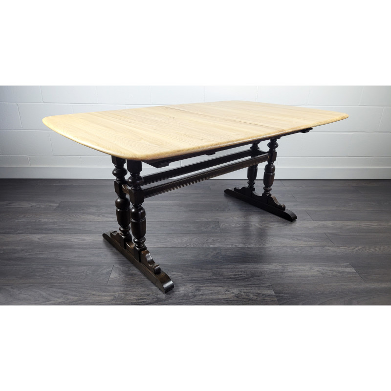 Table vintage en bois d'orme par Ercol, 1990