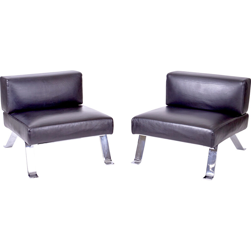 Pair of vintage ombra 512 armchairs in polished chrome steel and leather by Charlotte Perriand