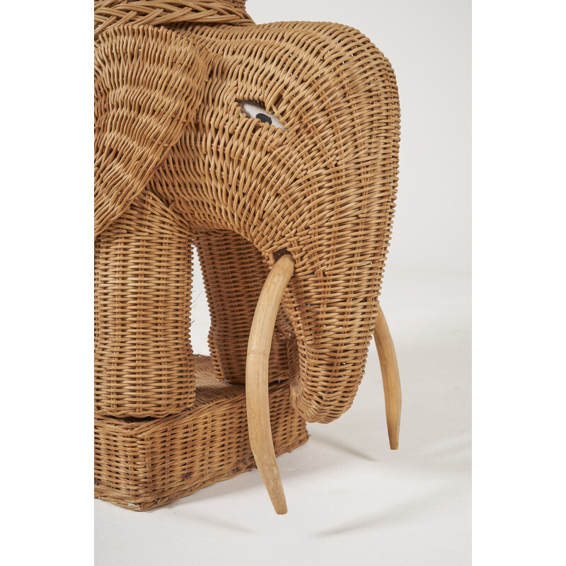 Vintage elephant side table in rattan, 1970