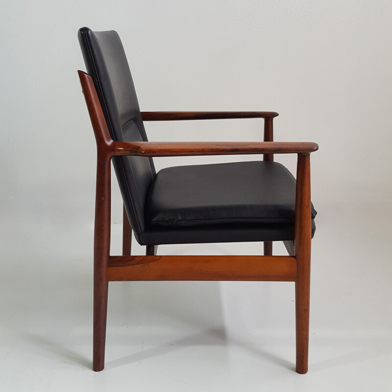 Scandinavian rosewood armchair "model 431", Arne VODDER - 1950s