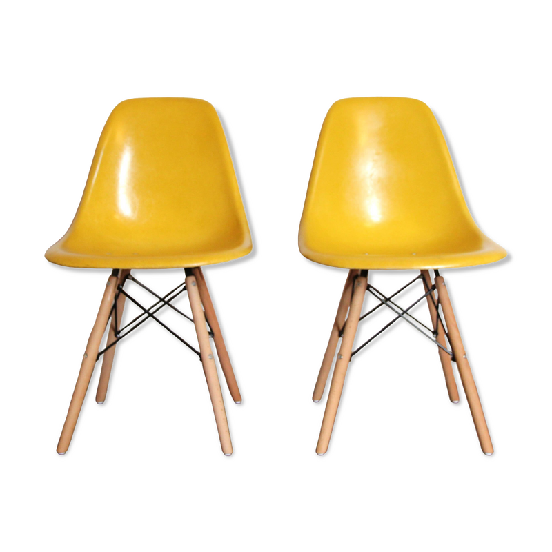 Coppia di sedie Dsw gialle vintage di Charles e Ray Eames per Herman Miller