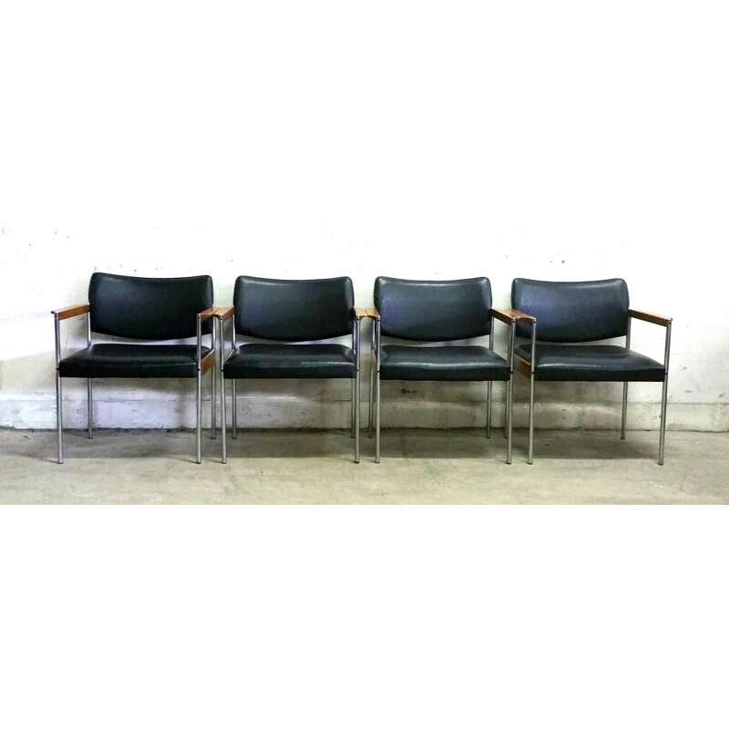 Ensemble de 4 fauteuils et table assortie Thereca - 1960