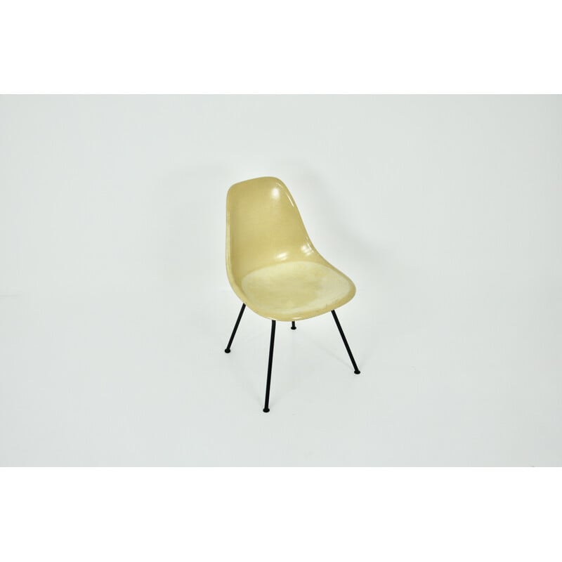 Vintage DSX fiberglass chair by Charles and Ray Eames for Herman Miller, 1960