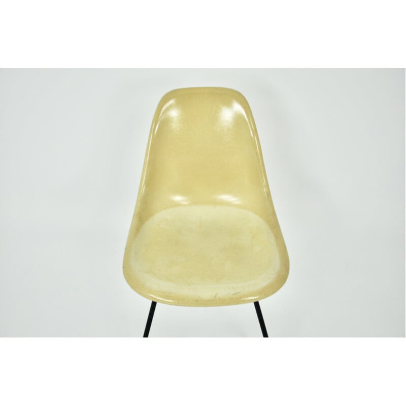 Vintage DSX fiberglass chair by Charles and Ray Eames for Herman Miller, 1960