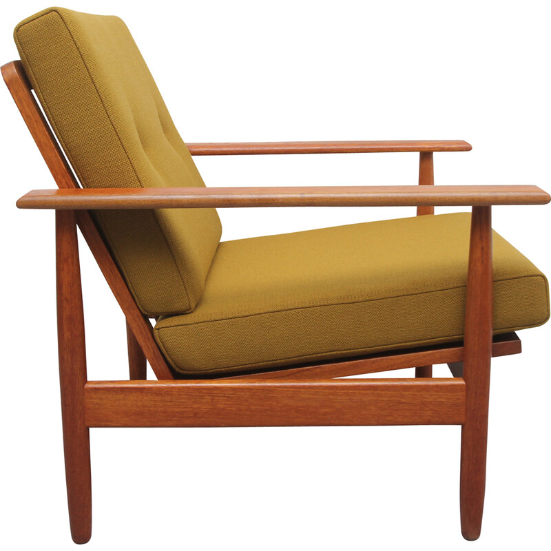 Scandinavische vintage fauteuil in teakhout en mosterdgele stof, 1960