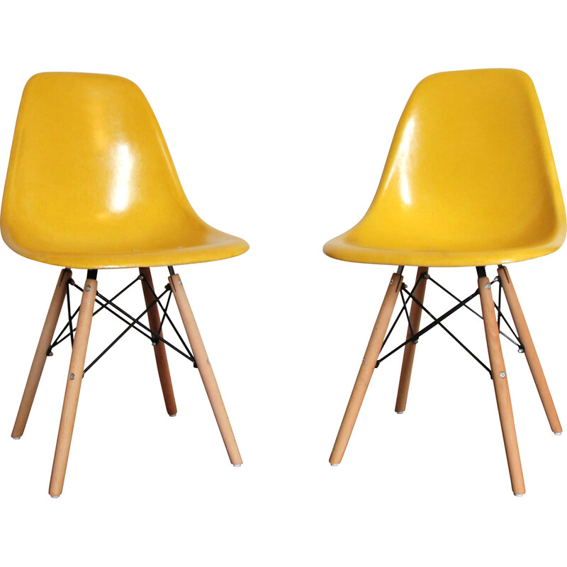 Paar vintage gele Dsw stoelen van Charles en Ray Eames voor Herman Miller