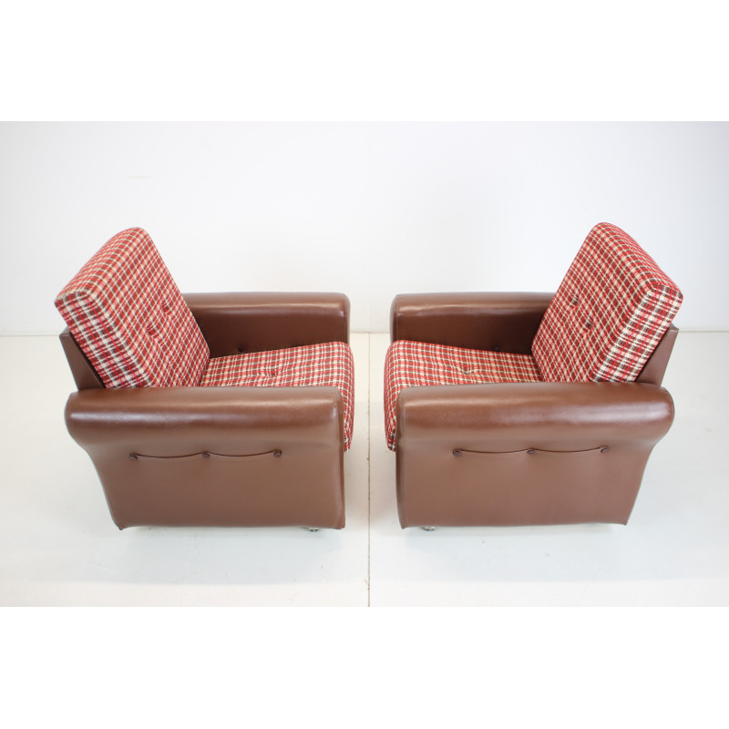 Ein Paar Vintage-Sessel aus Stoff und Kunstleder, Tschechoslowakei 1960