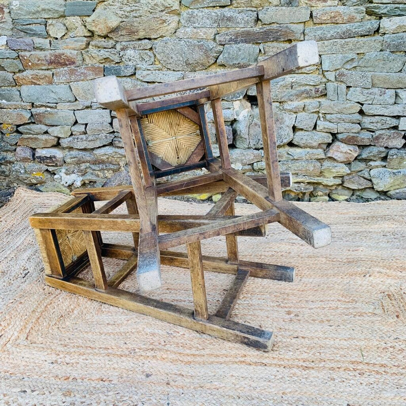 Coppia di sgabelli vintage in legno e paglia
