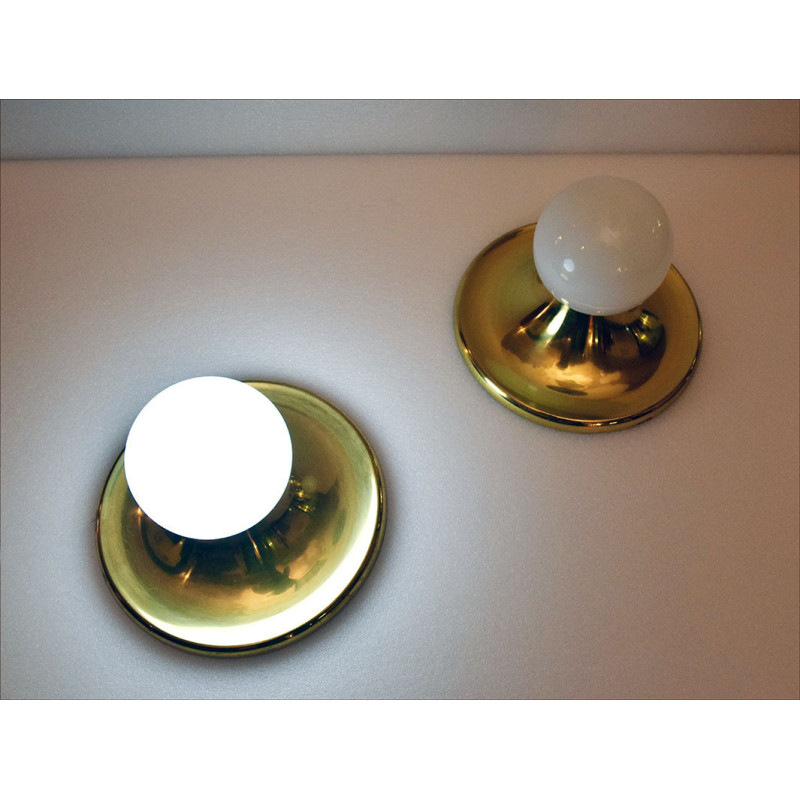 Pair of vintage wall lamps in brass and glass by Gino Sarfatti for Flos, 1970s