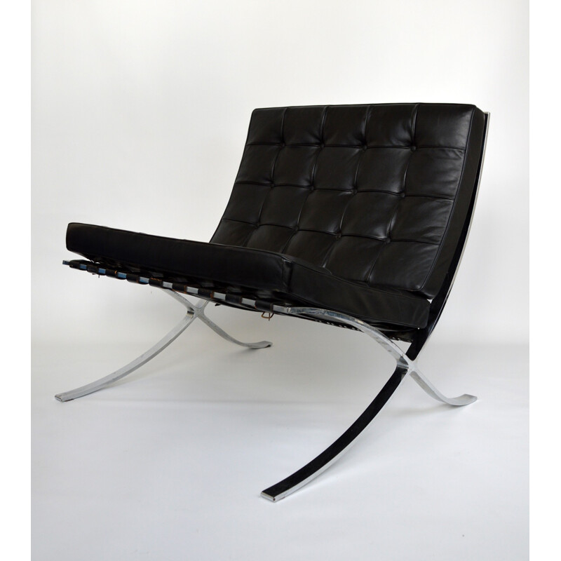 "Barcelona" black low chair, Ludwig MIES VAN DER ROHE - 1970s