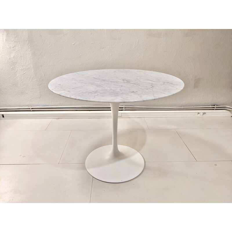 Vintage round table in Carrara marble by Eero Saarinen for Knoll, 1960