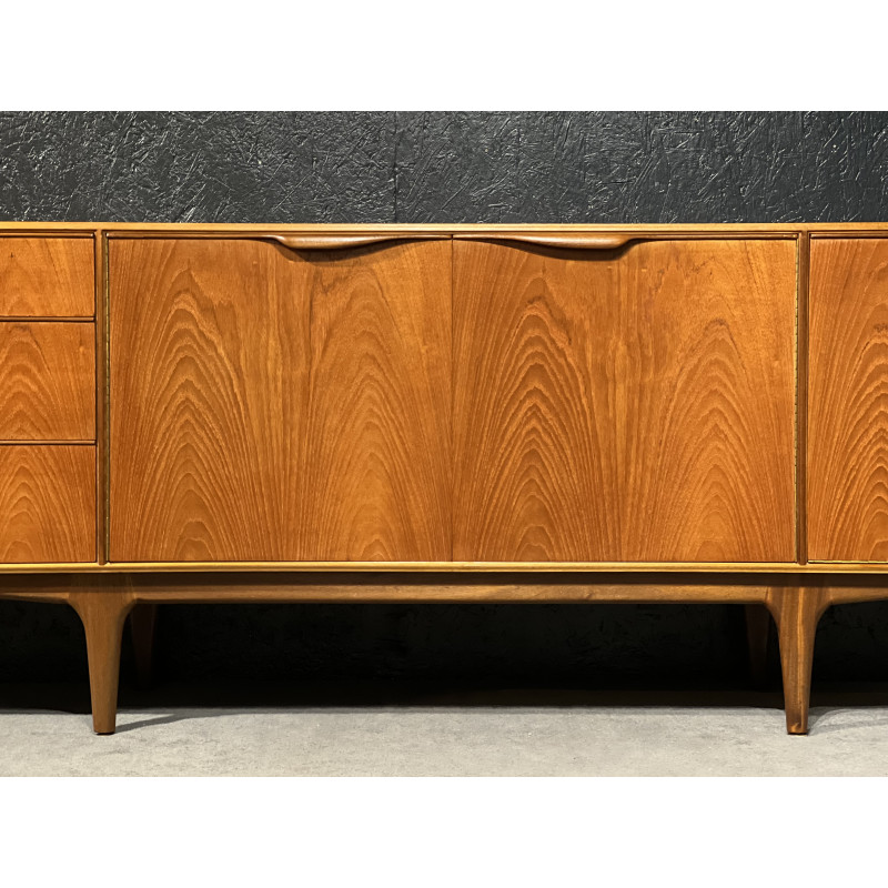 Vintage McIntosh sideboard por Tom Robertson, Escócia