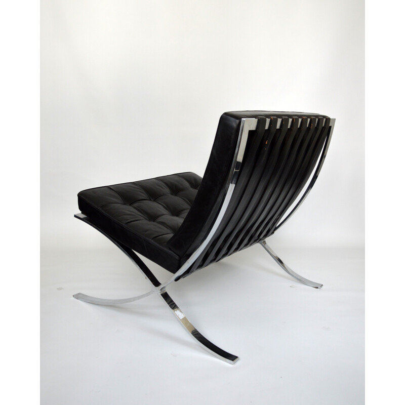 "Barcelona" black low chair, Ludwig MIES VAN DER ROHE - 1970s