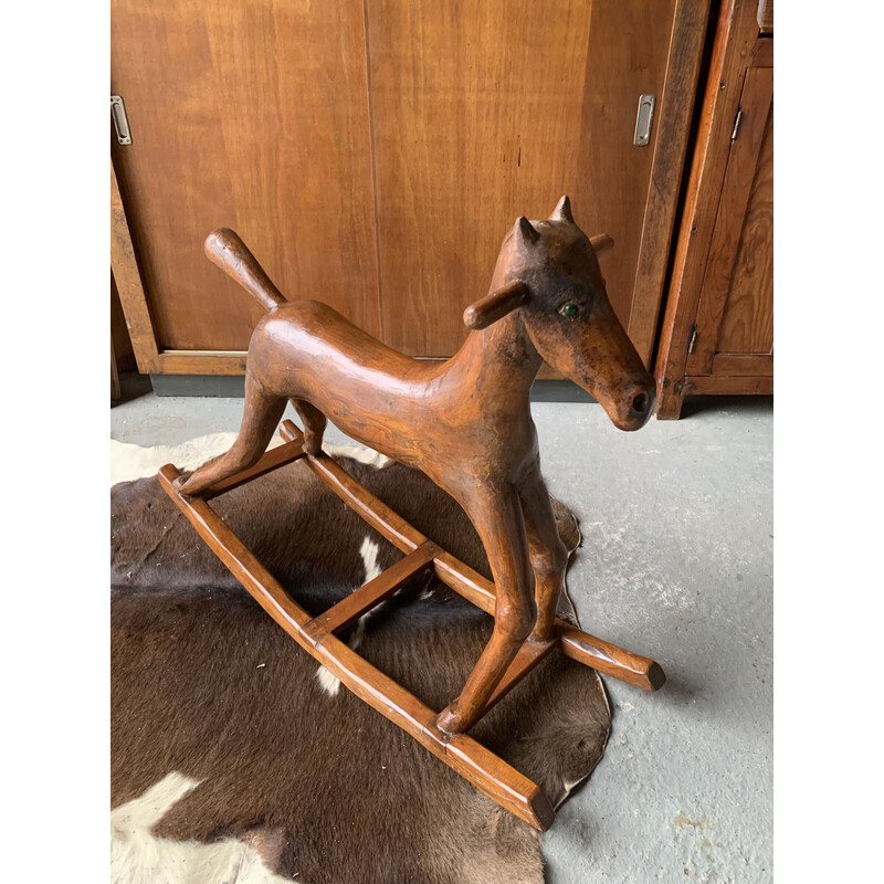 Cheval à bascule vintage en bois