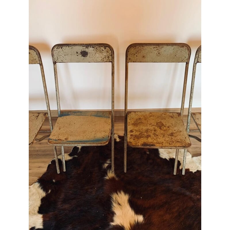 Set of 5 vintage metal folding chairs