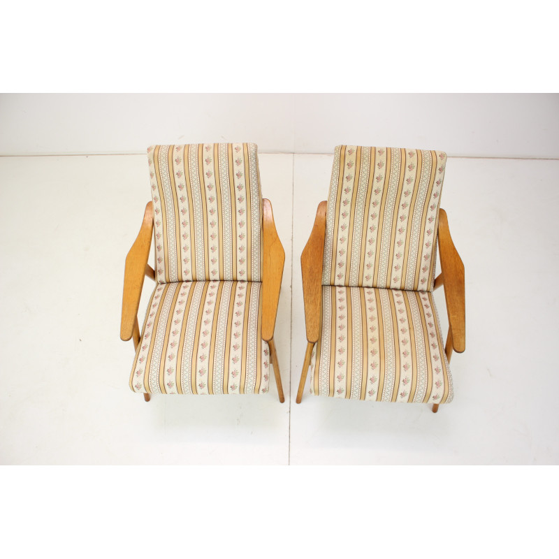 Sillón vintage de madera y tela, Checoslovaquia 1960