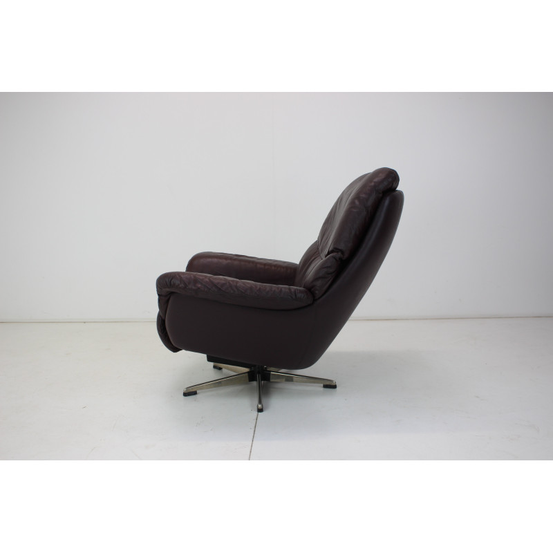 Scandinavian vintage adjustable leather armchair by Peem, Finland 1970s
