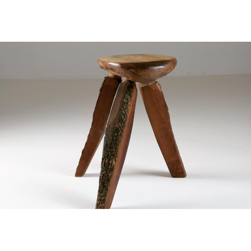 Tabouret tripode vintage en bois au veinage, France 1950