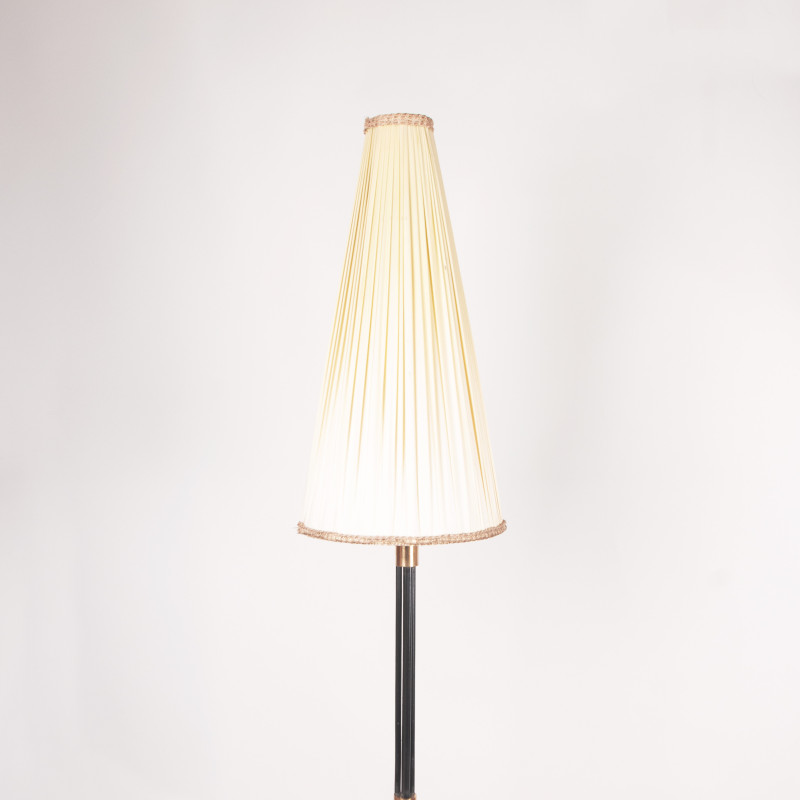 Vintage zwarte vloerlamp op driepoot, Denemarken 1950