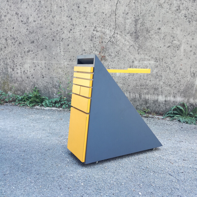 Vintage triangular desk serving table, 1980