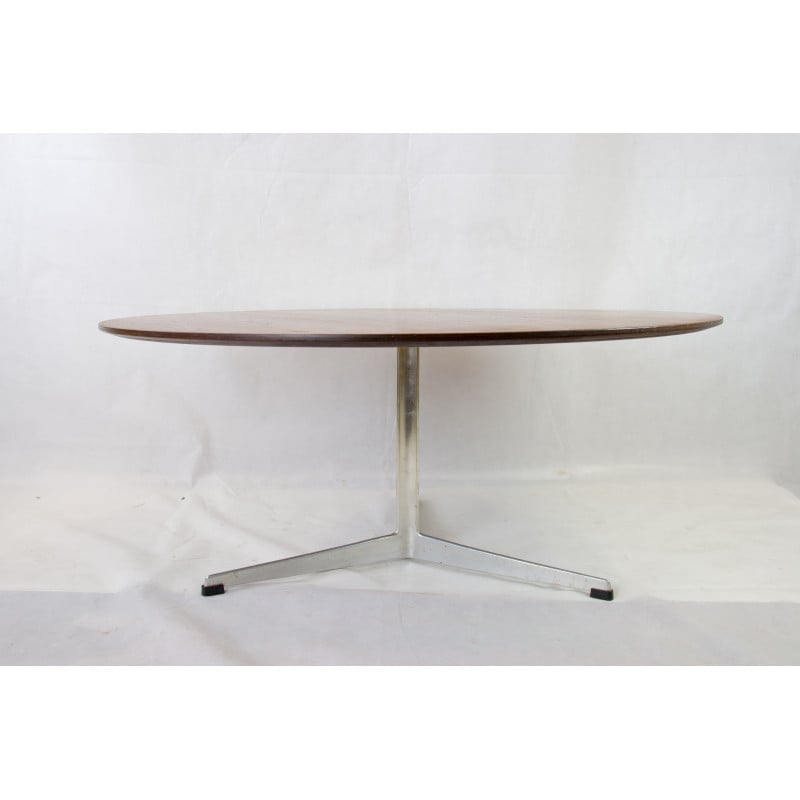 Vintage three legged coffee table by Arne Jacobsen for Fritz Hansen, 1960s