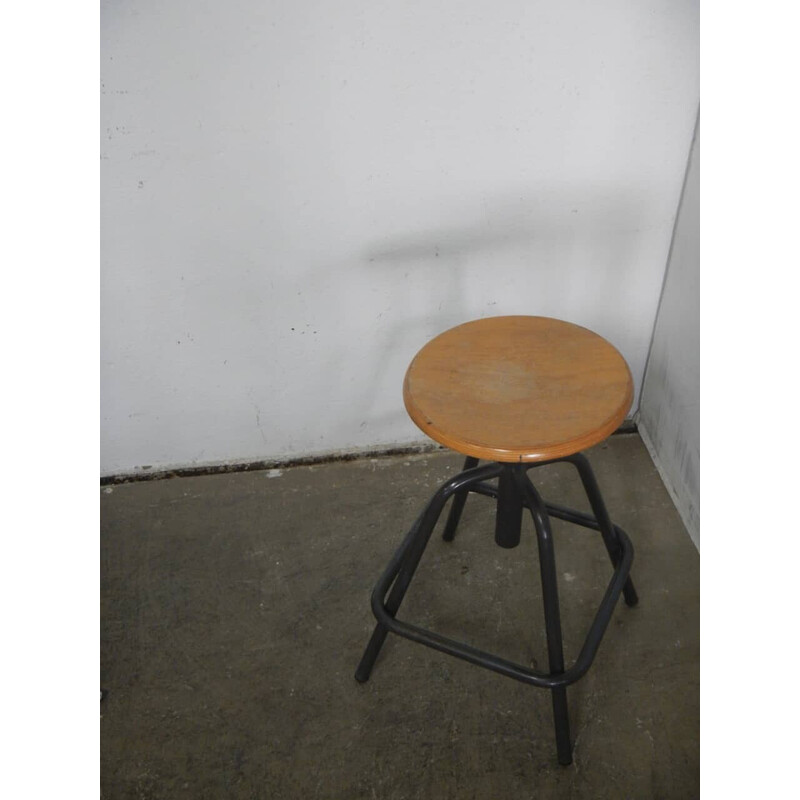 Tabouret pivotant vintage en fer