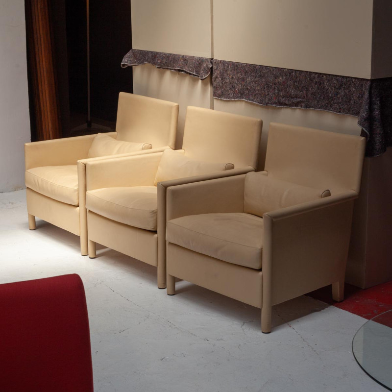 Vintage cream leather Vivette club armchair by Luca Meda, 1980s