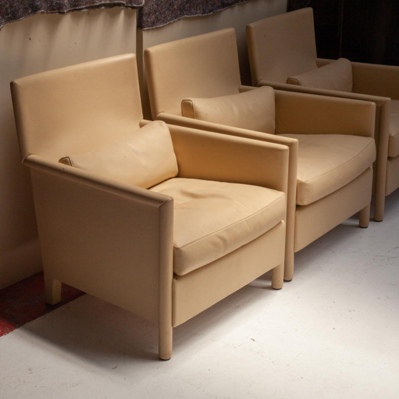 Vintage cream leather Vivette club armchair by Luca Meda, 1980s