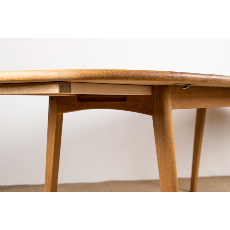 Table danoise extensible vintage modèle Ch006 par Hans Wegner pour Carl Hansen, 2010