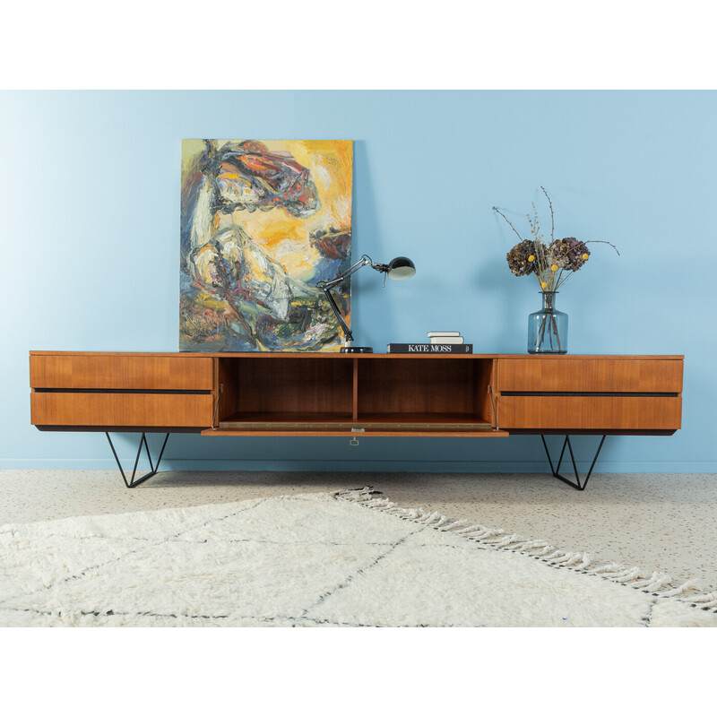 Credenza vintage in teak con due ante a battente, anni '60